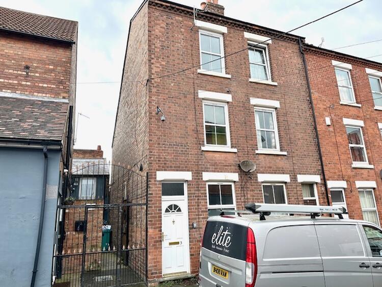 Dn5 7ap 3 Maud Street, Nottingham NG7 7AP