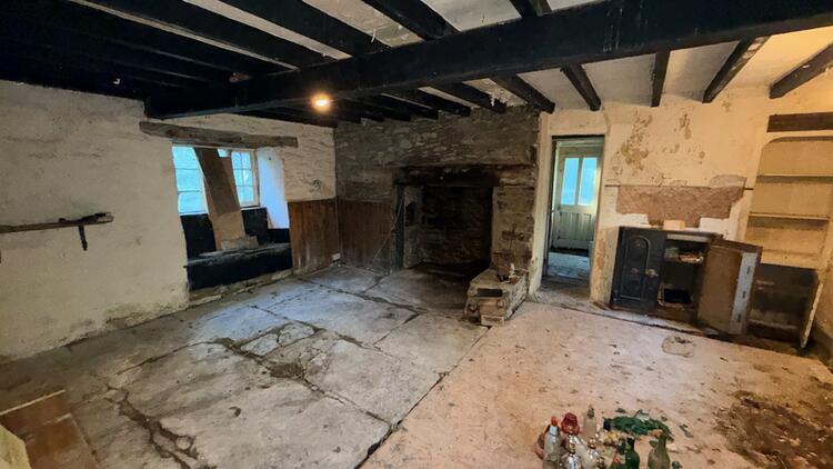 Lerry Mills, Talybont SY24 5ED