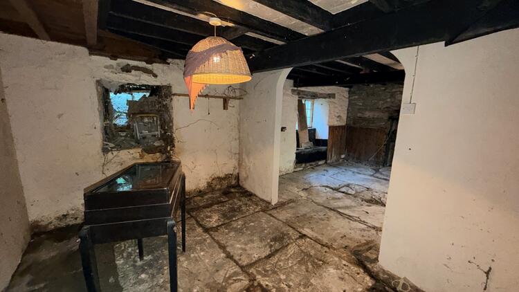 Lerry Mills, Talybont SY24 5ED