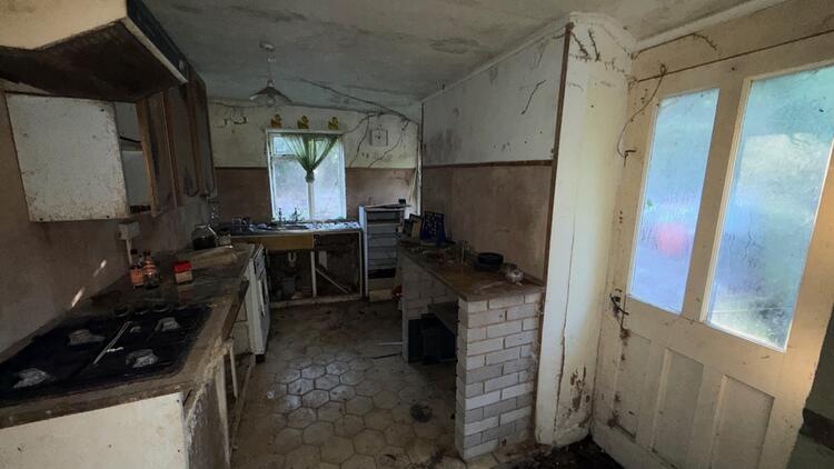 Lerry Mills, Talybont SY24 5ED