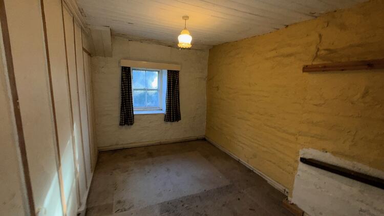 Lerry Mills, Talybont SY24 5ED