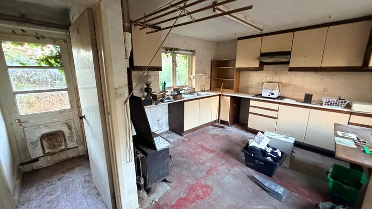 Lerry Mills, Talybont SY24 5ED