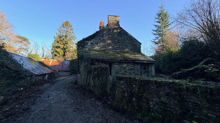 Lerry Mills, Talybont SY24 5ED