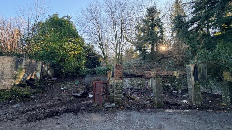 Lerry Mills, Talybont SY24 5ED