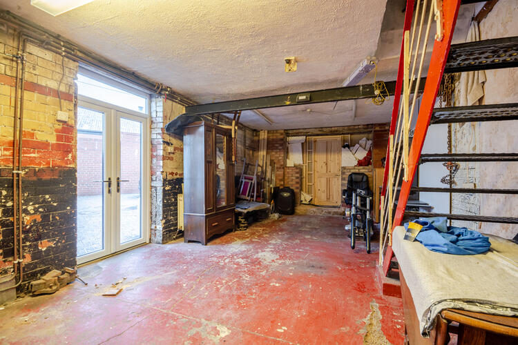 30 Garden Road, Mansfield NG18 5SX