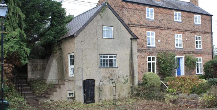Semi-detached House in Chester