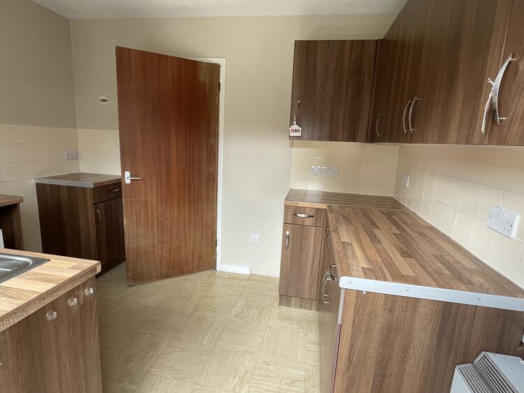 45 Heathfield Gardens, Robertsbridge TN32 5BD