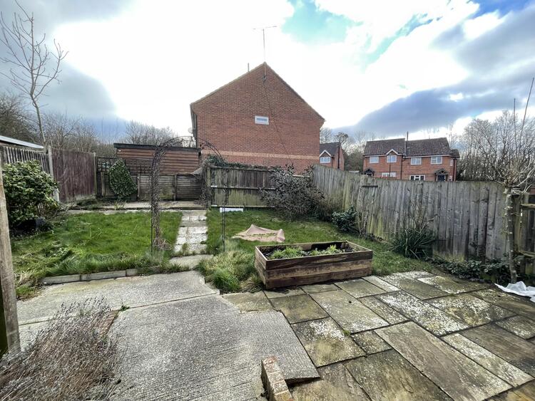 45 Heathfield Gardens, Robertsbridge TN32 5BD