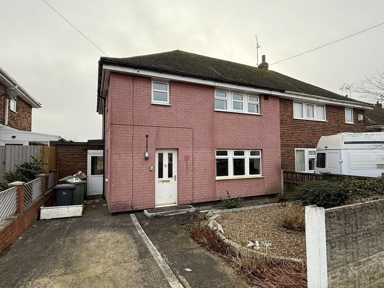 Semi-detached House in Chesterfield