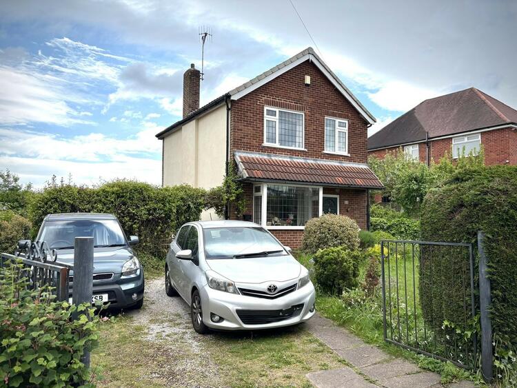 Detached House in Nottingham