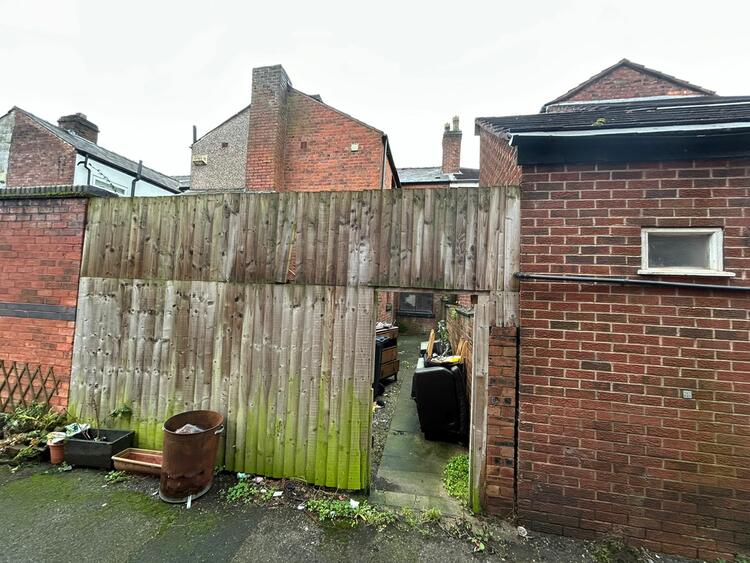 Terraced House in Leigh