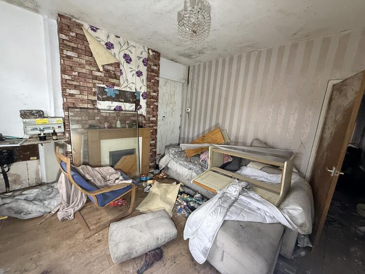 Terraced House in Worksop image 5