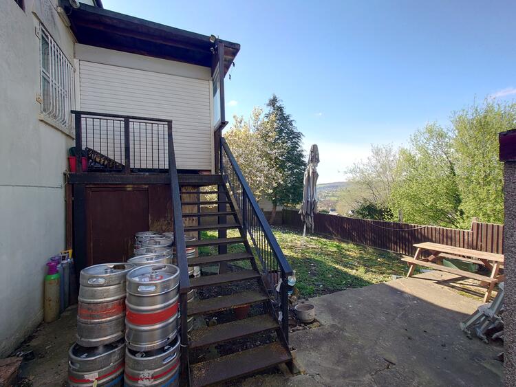 1 Summer Street, Stroud, Gloucestershire GL5 1NX