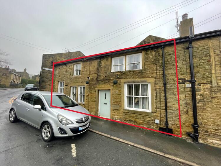 Semi-detached House in Bradford