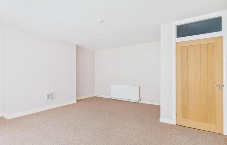 Flat 1, 45 Esplanade Road, Scarborough, North Yorkshire YO11 2AT