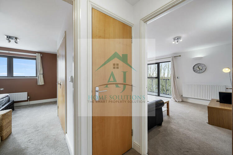 28 Quartz Terrace, Rayners Lane, Harrow HA2 0BT