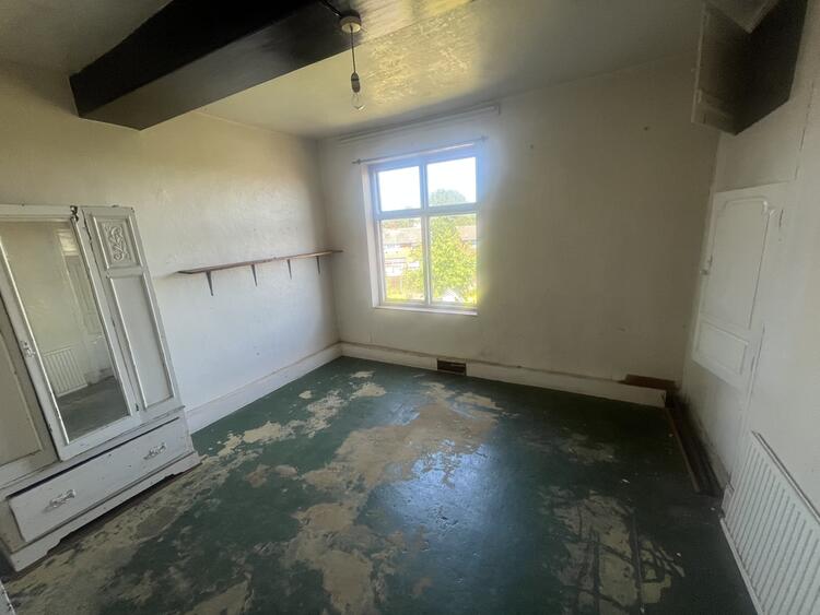 Semi-detached House in Loughborough image 4