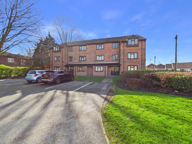 Flat in Derby