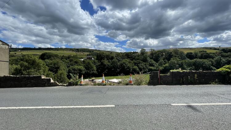 Land in Holmfirth image 4