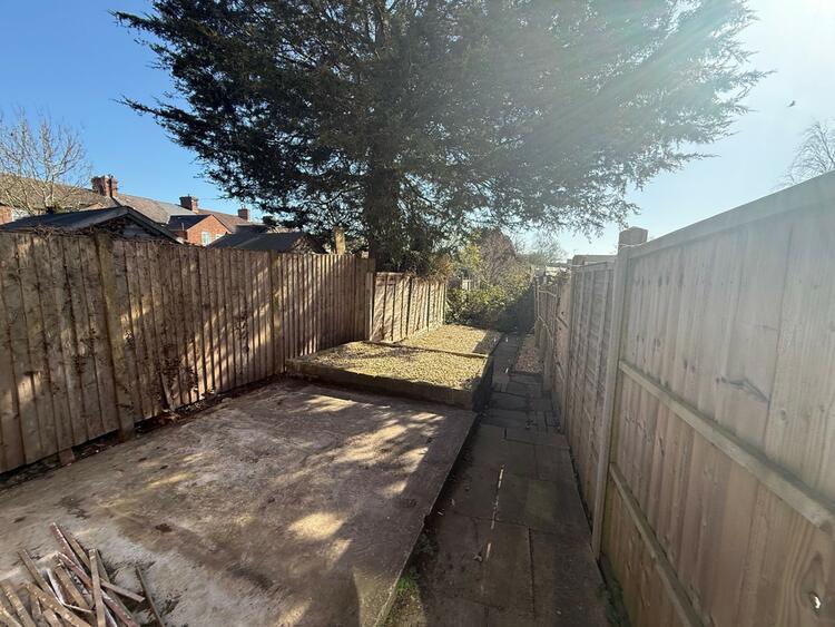 116 Calais Road, Burton-On-Trent, Staffordshire DE13 0UL