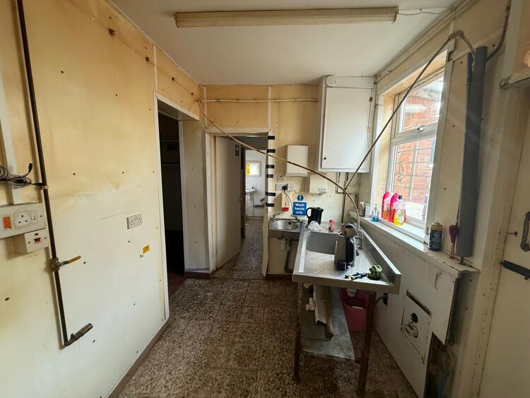 116 Calais Road, Burton-On-Trent, Staffordshire DE13 0UL