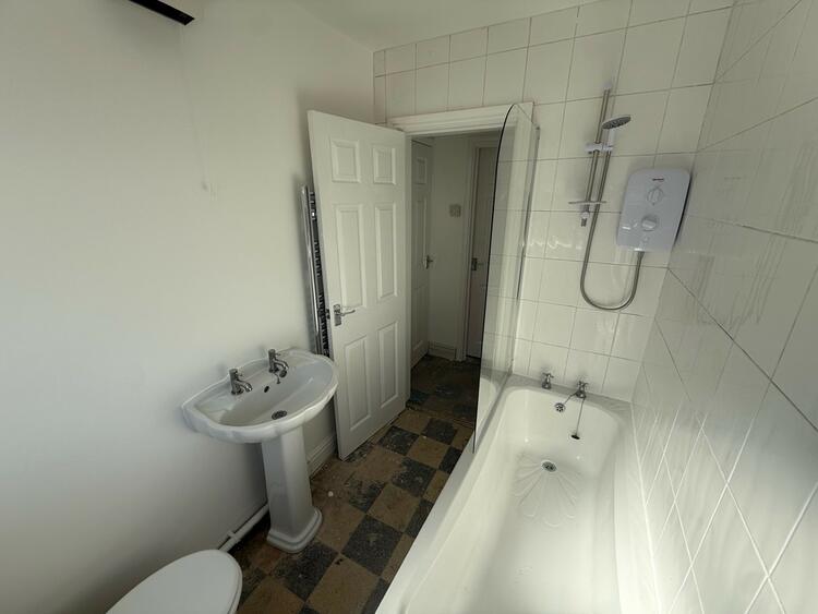 116 Calais Road, Burton-On-Trent, Staffordshire DE13 0UL