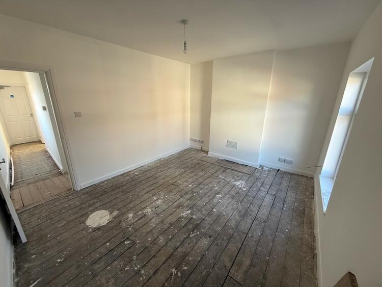 116 Calais Road, Burton-On-Trent, Staffordshire DE13 0UL