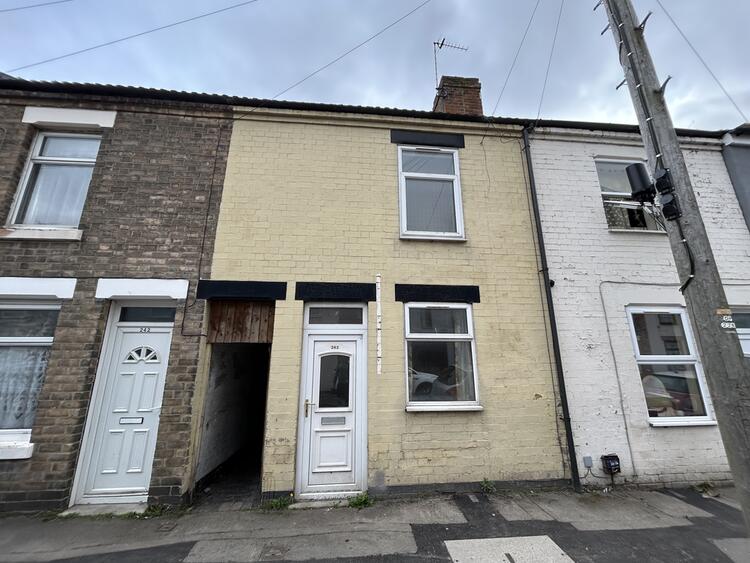Terraced House in Burton-On-Trent