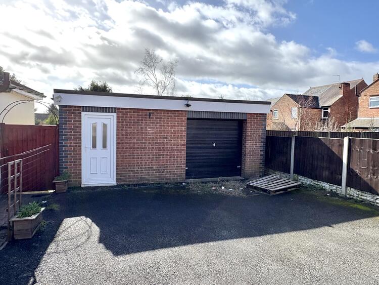 Garages in Derby