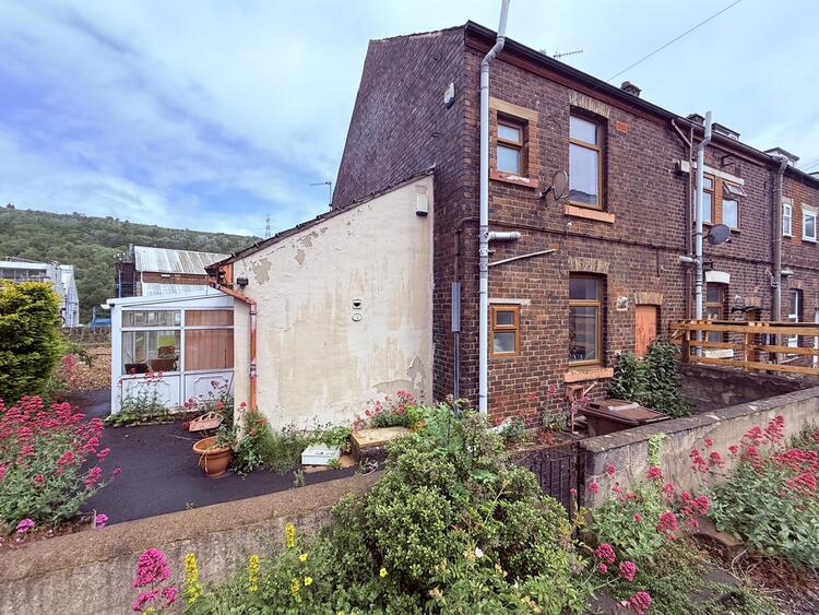 12 Bessemer Terrace, Stocksbridge, Sheffield, South Yorkshire S36 1AJ