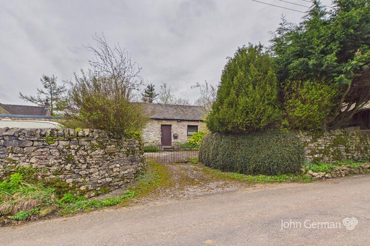 Stonewood, Back Lane, Calton, Stoke-On-Trent ST10 3JX