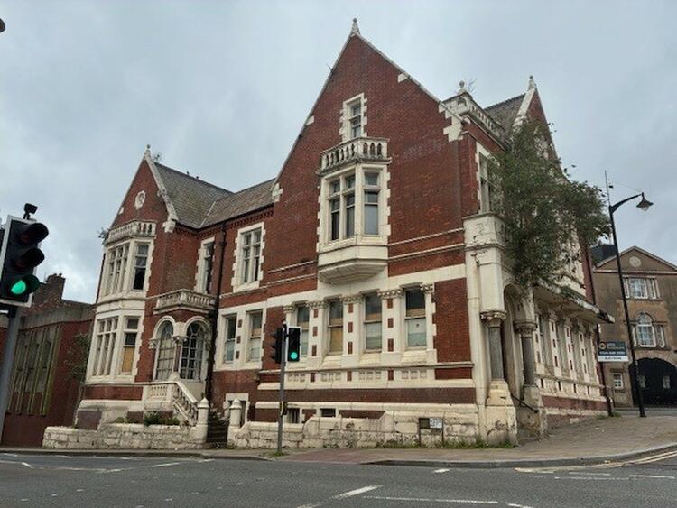 Commercial Property in Stoke-On-Trent image 2