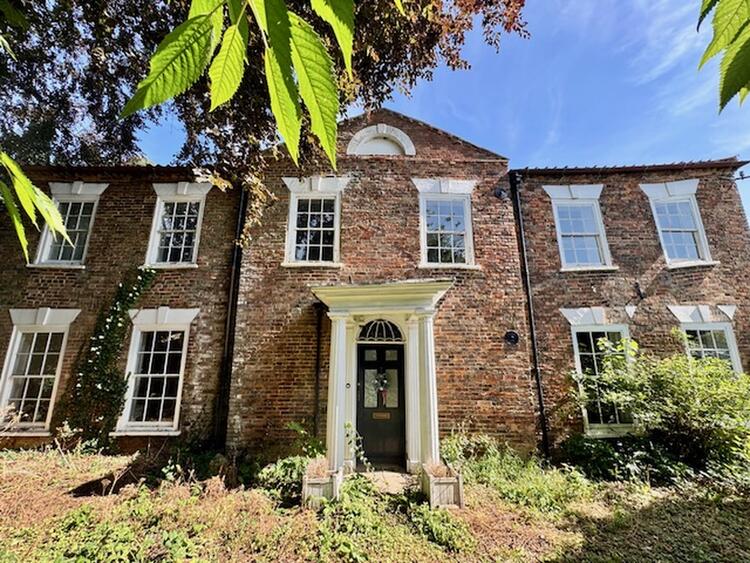 Rose Villa, 3 East Street, Alford, Lincolnshire LN13 9EQ