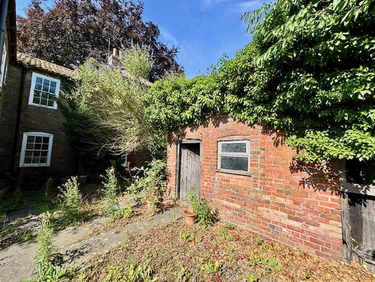 Rose Villa, 3 East Street, Alford, Lincolnshire LN13 9EQ