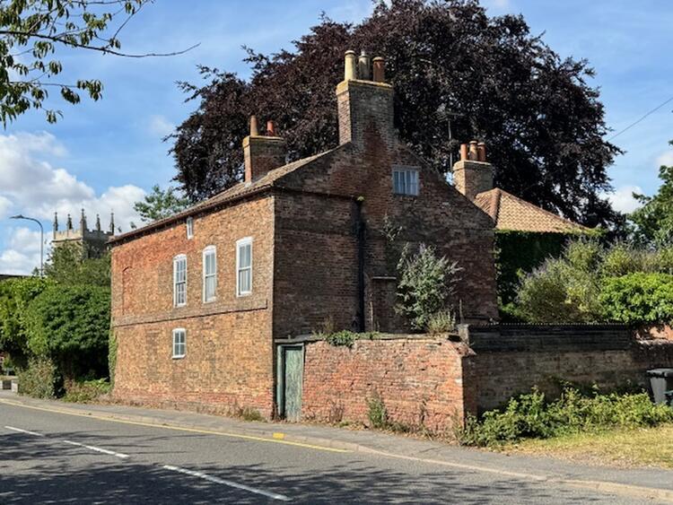 Rose Villa, 3 East Street, Alford, Lincolnshire LN13 9EQ