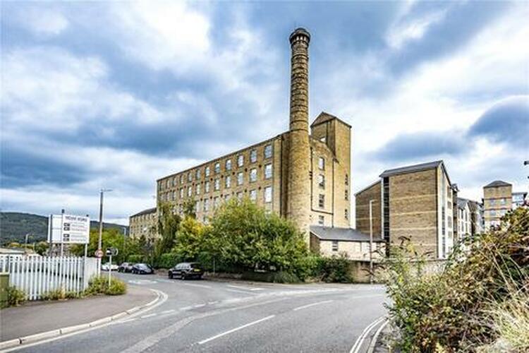 Block of Apartments in Elland
