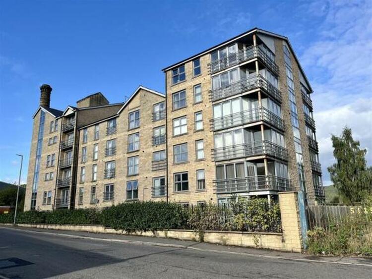 Block of Apartments in Elland
