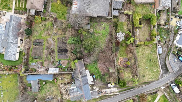 Semi-detached House in Newton Abbot image 3