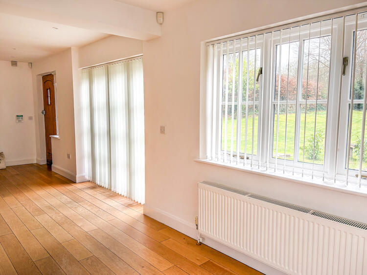Cottage in Sevenoaks image 3