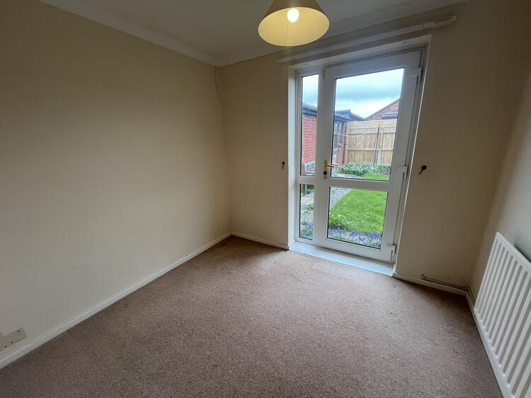 14 Juniper Gardens, Bingham, Nottingham, Nottinghamshire NG13 8UA