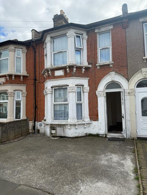 Block of Apartments in Ilford