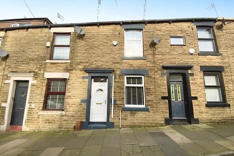 Terraced House in Ashton-Under-Lyne