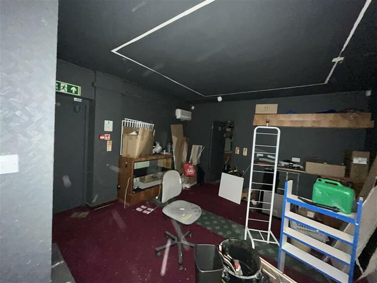 19 Market Place, Huddersfield, West Yorkshire HD1 2AA