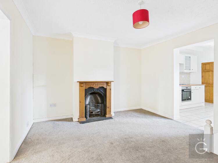 Semi-detached House in Fleet image 3