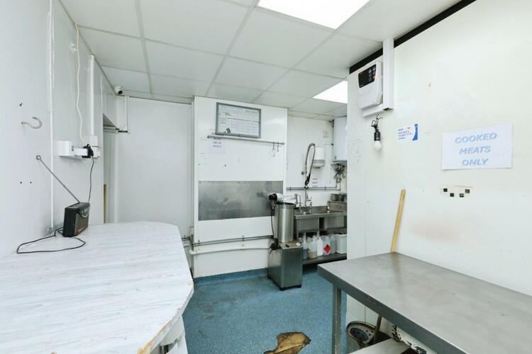 Commercial Property in Sheffield image 4