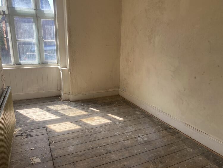 Flat 3, 73 Etnam Street, Leominster, Herefordshire HR6 8AE