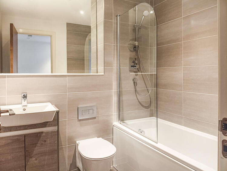 Flat in Basingstoke image 5