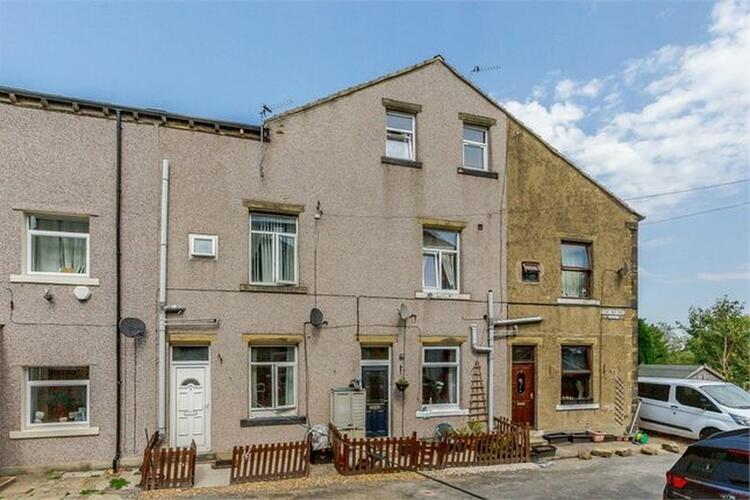 Terraced House in Brighouse