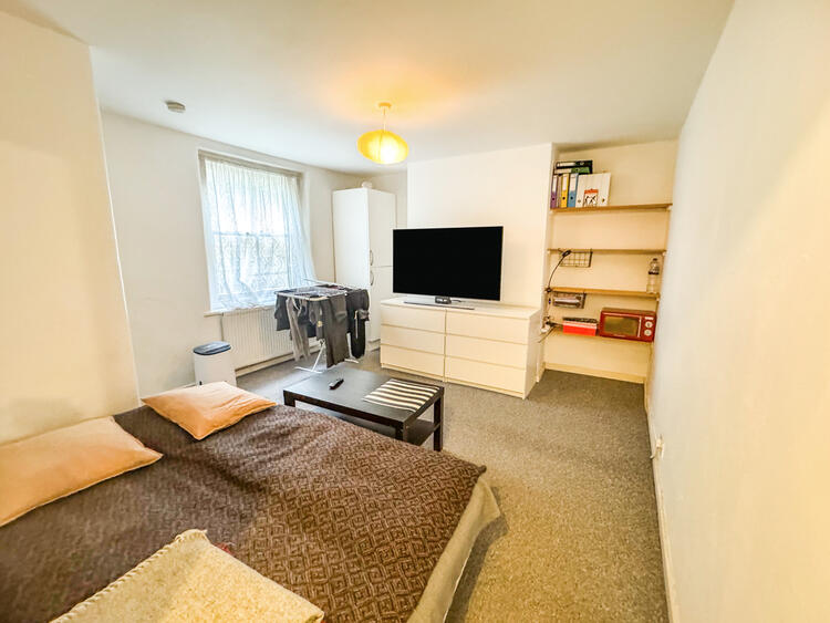 Flat in Brighton image 4