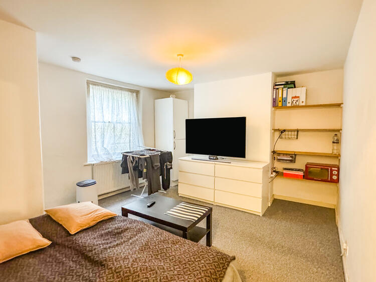 Flat in Brighton image 3